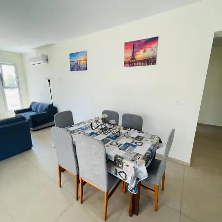 City Center Cozy Apt Paphos Exterior photo